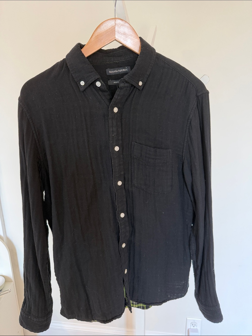 Banana Republic Black Long-Sleeve Button-Down Shirt